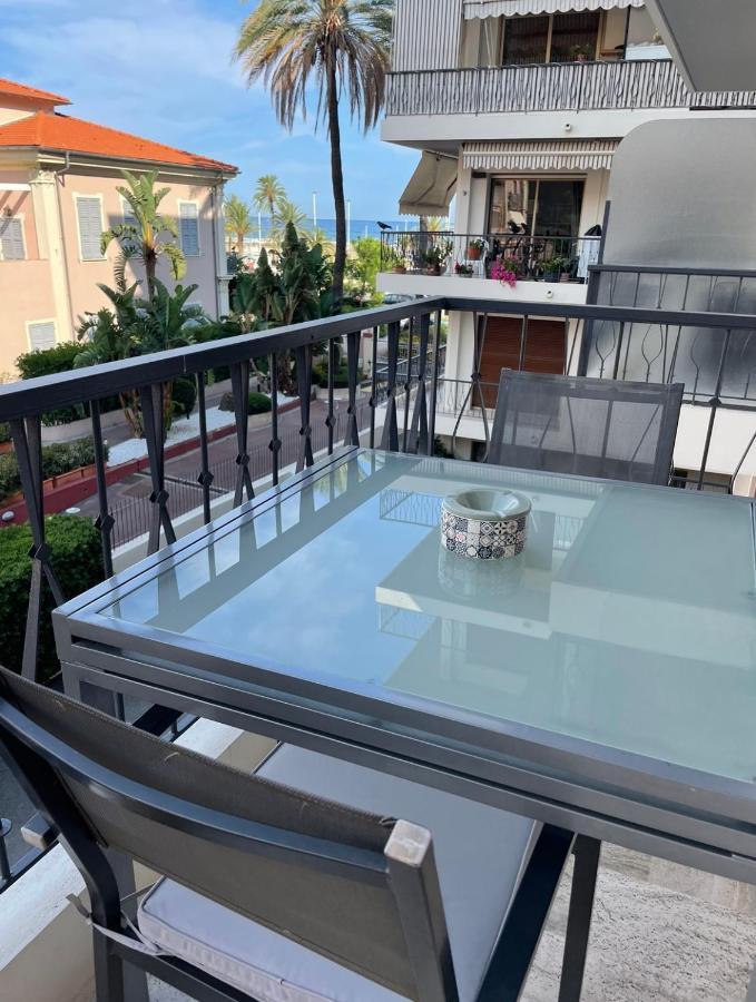 Studio 2 Pers , 40M2 En Bord De Mer Avec Vue Mer ม็องตง ภายนอก รูปภาพ